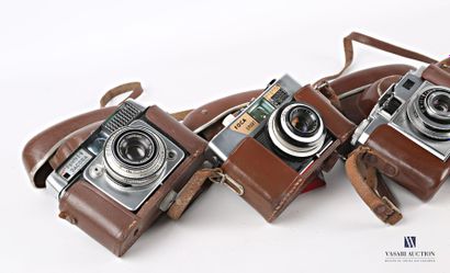null Lot de cinq appareils photographiques comprenant un appareil KODAC RETINETTE...
