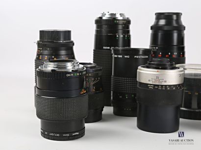 null Lens set including a PRAKTICAR 2.8/135 MC PENTACON - MAKINON 1:3.3 F=200mm AUTO...