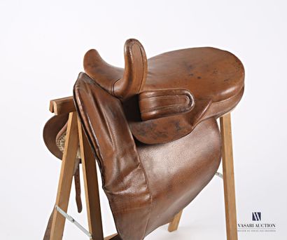 null Amazon saddle in tan leather.

(wear and stains)