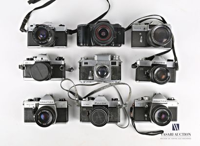 null Lot de neuf appareils photographiques comprenant un appareil PRAKTICA MTL3 -...