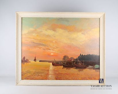 null ARDOUIN Roger (XXème siècle)

Soleil couchant sur le port

Huile sur toile

Signée...