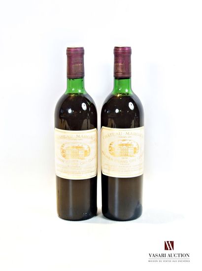 null 2 bouteilles	Château MARGAUX	Margaux 1er GCC	1972

	Et. un peu tachées. N :...