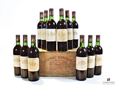 null 12 bouteilles	Château MARGAUX	Margaux 1er GCC	1973

	Et.: 5 bonnes, 7 plus ou...