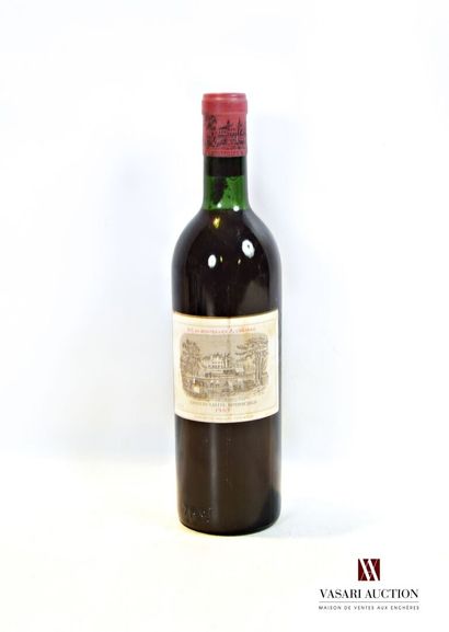 null 1 bouteille	Château LAFITE ROTHSCHILD	Pauillac 1er GCC	1965

	Et. un peu tachée...