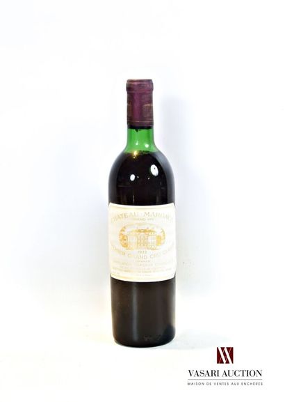 null 1 bouteille	Château MARGAUX	Margaux 1er GCC	1972

	Et. un peu tachée. N : tout...