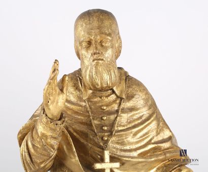 null 
Sujet en bois sculpté et doré figurant Saint François de Sales

XIXème siècle

(fentes,...