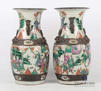 null CHINA - Canton

Pair of stoneware vases with battle scenes in enamel, the shoulder...