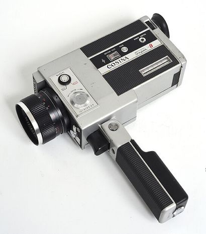 null Caméra Cosina Super 8 Model DL-60P avec objectif Cosinon Reflex zoom F .8-48mm...