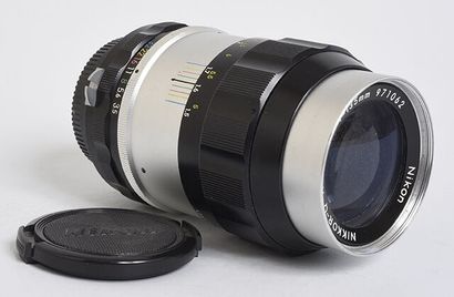 null Nikon (film) Tele Nikkor-Q Auto nonAi 135mm f/3.5 and 2 caps

Good condition,...