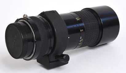 null Nikon macro lens (film) Tele Micro Nikkor Ai 200mm f/4 and 1 cap

Average condition....