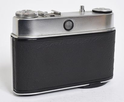 null Boitier argentique chromé Kodak Retinette IA, avec objectif Schneider Kreuznach...