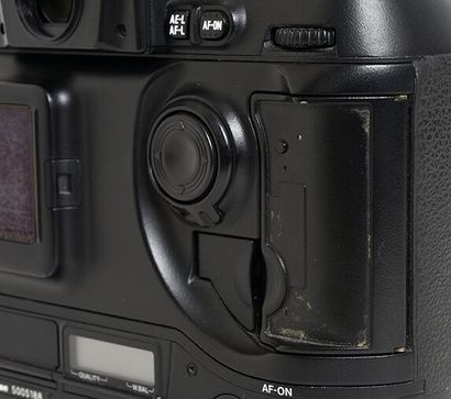 null Boitier numérique Pro Nikon D1 AF et son bouchon

Bon état, manque caoutchouc...