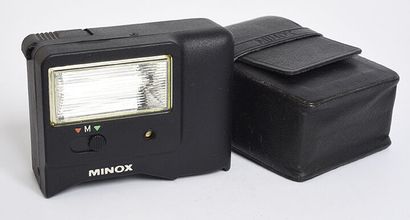 null Flash Minox noir Modèle FC35 pour boitier contax 35

Bon état, Sans garantie...