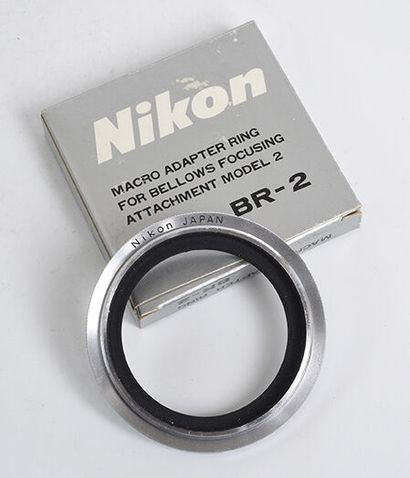 null Bague d'inversion Nikon modèle BR-2 pour soufflet macro Nikon, avec sa boite

Très...