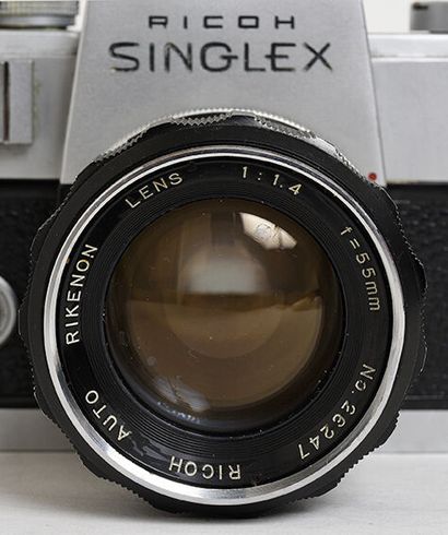 null Ricoh Singlex chrome SLR camera with Ricoh Auto Rikenon 55mm f/1.4 lens

Good...