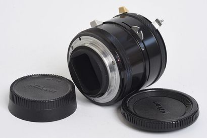 null Two Nikon PK-3 - 27.5 and Nikkor F M2 extension rings and 2 caps

Very good...
