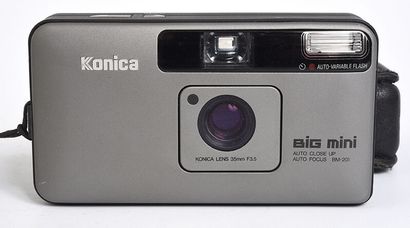 null Boitier compact argentique gris Konica Big Mini avec objectif Konica Lens 35mm...