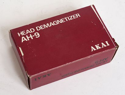 null Head Demagnetizer AKAI AH-9 + boite

Très bon état, Sans garantie de foncti...