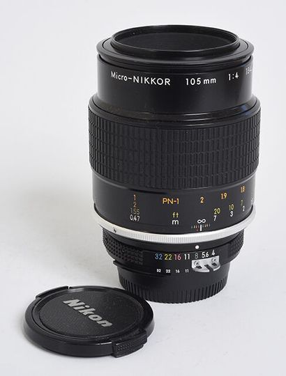 null Objectif Nikon (argentique) Micro Nikkor Ai 105mm f/4 et 2 bouchons

Très bon...