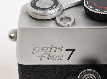 null Boitier argentique chromé Petriflex 7 avec objectif Petri anastigmat 55mm f/1,8...