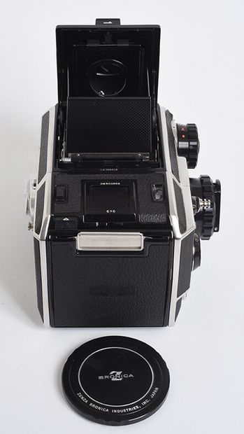 null Medium format case ZENZA BRONICA Z EC TL II with roof viewfinder with 4 lenses

NIKKOR...