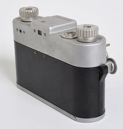 null Boitier argentique chromé Kodak 35 Avec objectif Kodak Anastar 50mm f/3,5

Bon...