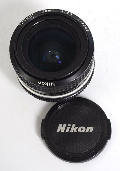 Objectif Nikon (argentique) Nikkor Ai 28mm...