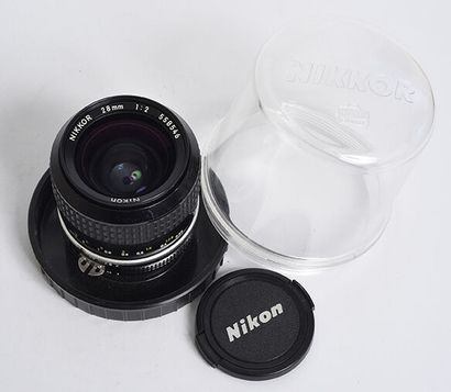 Objectif Nikon (argentique) Nikkor Ai 28mm...