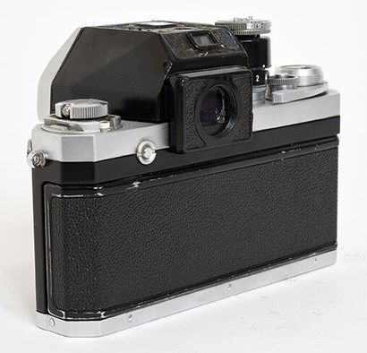 null Nikon F 70's chrome silver camera, FT prism + cap

Average condition, prism...