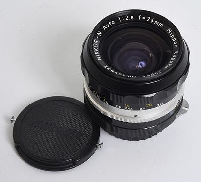 null Objectif Nikon (argentique) Nikkor-N Auto Nippon Kogaku nonAi 24mm f/2,8 et...