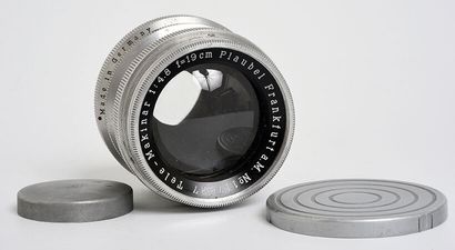null Medium - large format camera case PLAUBEL - MAKINA III with 2 PLAUBEL lenses

Anticomar...