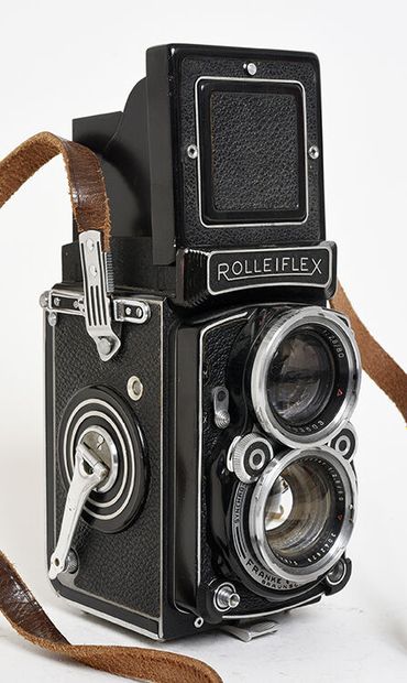 null Boitier argentique Bi objectif Rolleiflex, couleur noire, après guerre avec...