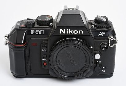 null Boitier argentique Nikon F-501 AF

Bon état, fonctionnel