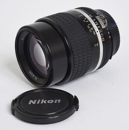 null Nikon (film) Tele Nikkor Ais 105mm f/2.5 and 2 caps

Very good condition, f...