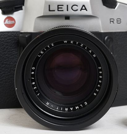 null Boitier argentique reflex chromé Leica R8 + objectif Leitz Elmarit-R 90mm f/2,8...