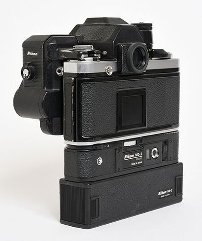null Boitier argentique Nikon F2 chromé avec viseur DP-2 et son Servo moteur DS-1...