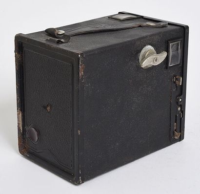null Boitier argentique type Box avant guerre, moyen format Agfa-box B-2

Etat moyen,...