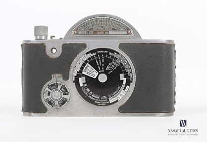 null Mercury II Model CX silver camera, with ? lens and its original cap

Average...