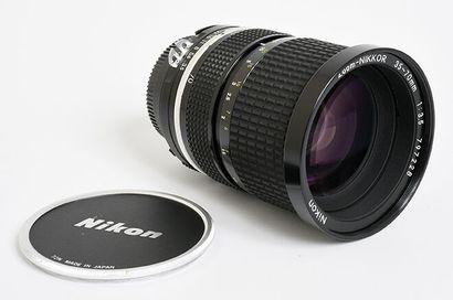 null Objectif Nikon (argentique) zoom Nikkor Ai 35-70 f/3,5 + étui cuir et 2 bouchons

Très...