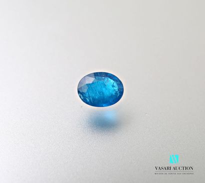 null Apatite on paper calibrating 1,25 carats of oval size of color neon blue.

Dimension:...