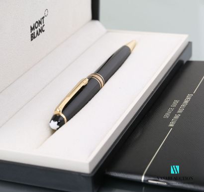 null MONTBLANC

Meisterstück black resin and gold metal pencil

With its booklet...