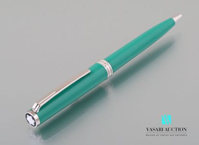 null MONTBLANC

Roller ball PIX in platinum metal and emerald green resin in its...