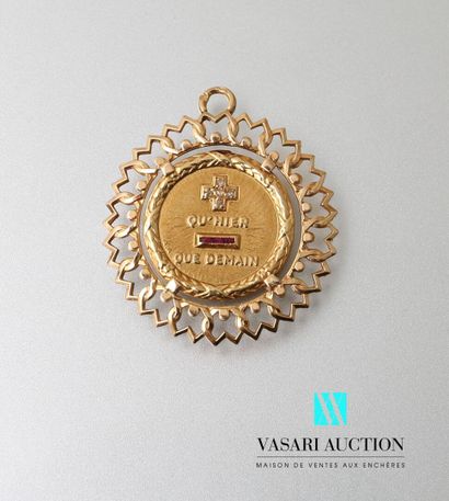 null A. Augis, love medal in yellow gold 750 thousandths set with five diamonds cut...