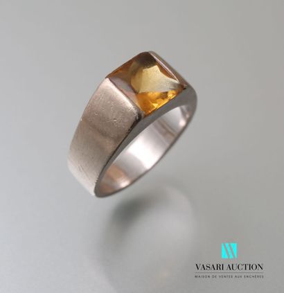 null Cartier, band ring in white gold 750 thousandths set with a suiffée citrine,...