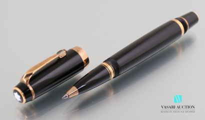 null MONTBLANC

Bohemian ballpoint pen in pink gold plated metal and black resin...