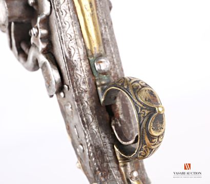 null Flintlock pistol, barrel with sides then round of 31 cm, punched and tromblonné...