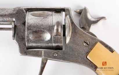  Revolver de poche PUPPY calibre .380, canon rayé de 5,5 cm, marqué « Puppy » sur...