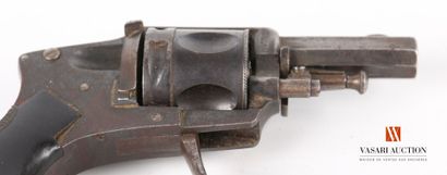 null Pocket revolver hammerless caliber .320, octagonal barrel rifled of 4,5 cm,...