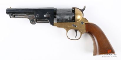 null Black powder revolver "Cal.36 Navy model. Made in italy", brass frame, six-chamber...