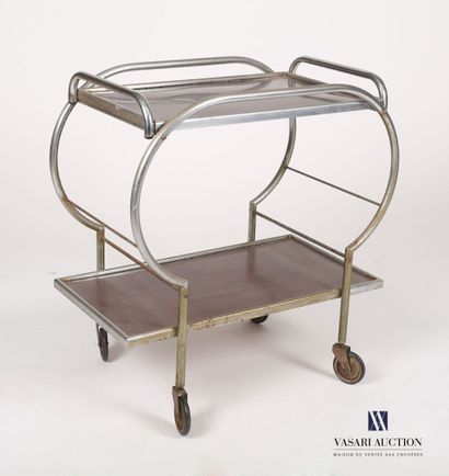 null Chromium-plated metal table with two trays, the amounts in arc of circle.

20th...